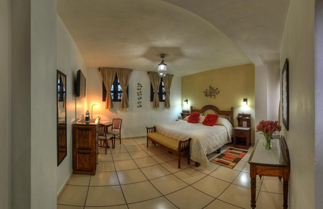 La Casa Del Laurel Hotel แท็กซ์โก เด อลาร์คอน ภายนอก รูปภาพ